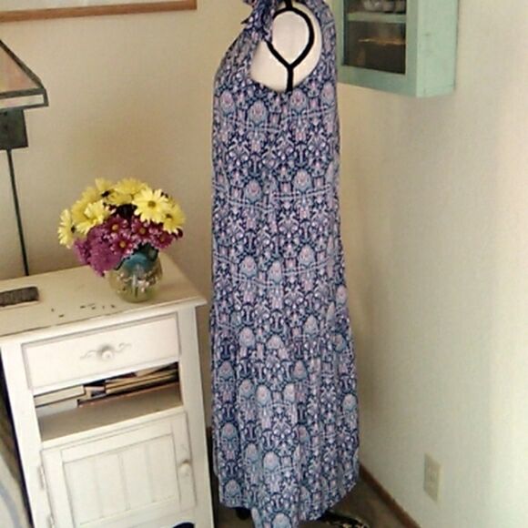 Banana Republic Shift Dress - Picture 6 of 11